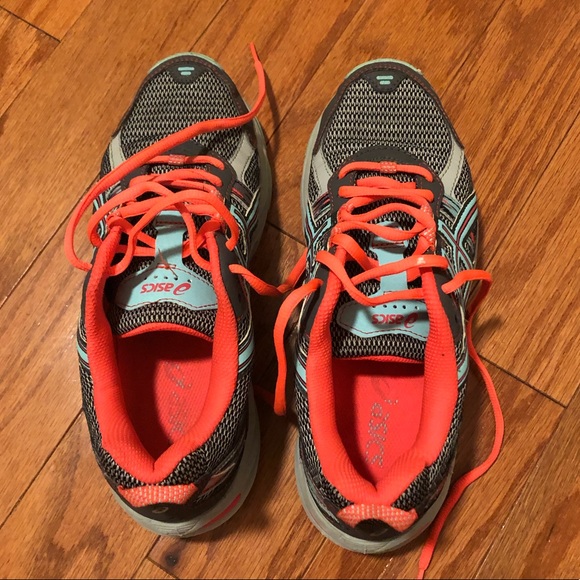 ASICS Shoes - Picture 5 of 6